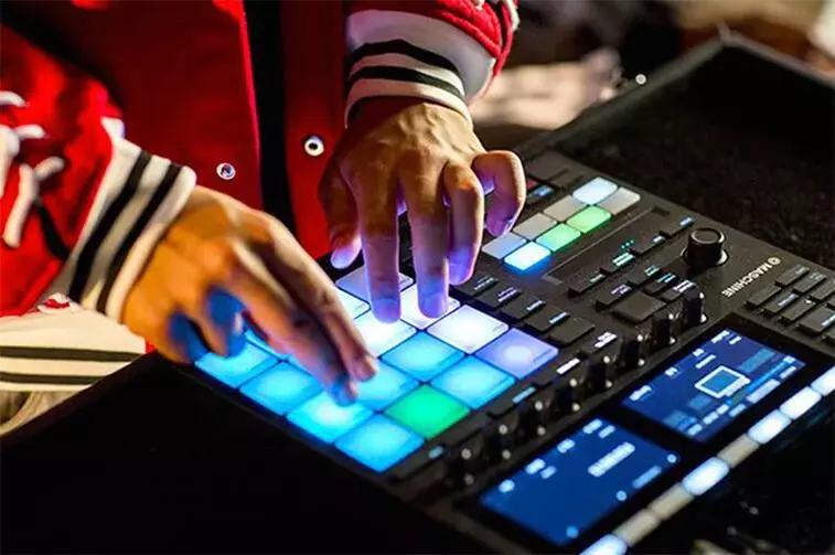 Using Online Beats in Atlanta and Online Studio Sessions in NYC to Advance Your Music Career Using Online Beats in Atlanta and Online Studio Sessions in NYC to Advance Your Music Career