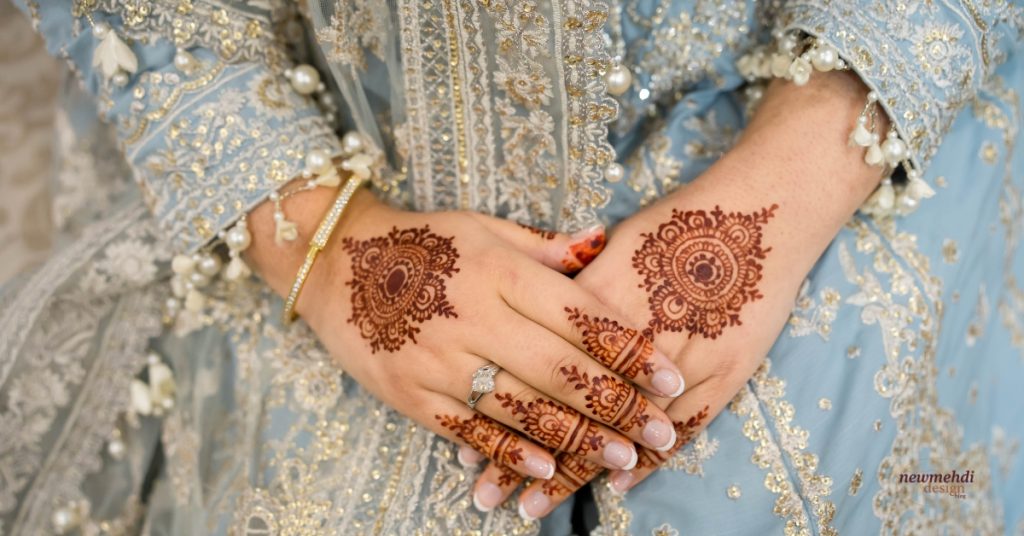 Cute Easy Mehndi Designs for Kids: Fun and Creative Patterns